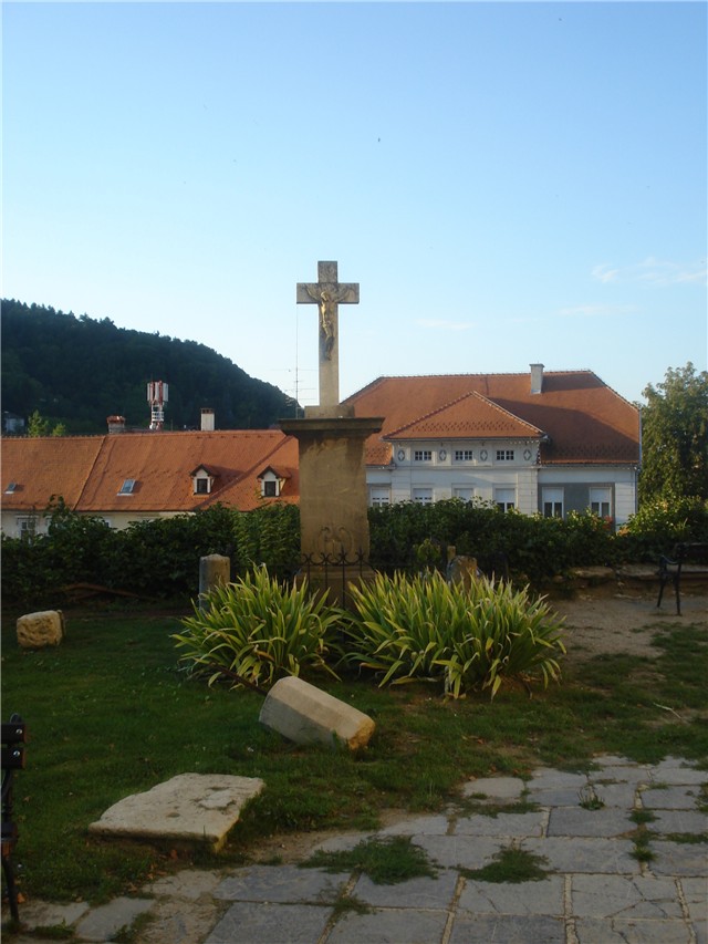 Kod župne crkve